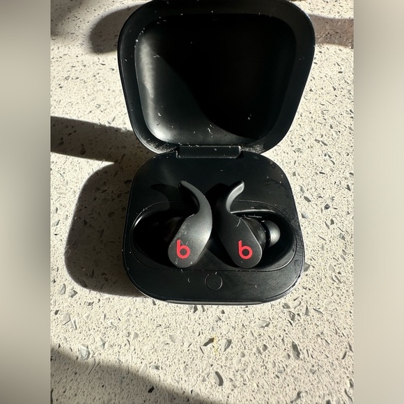 Beats by Dr. Dre Fit Pro True Wireless Earbuds - Beats Black - Picture 1 of 5